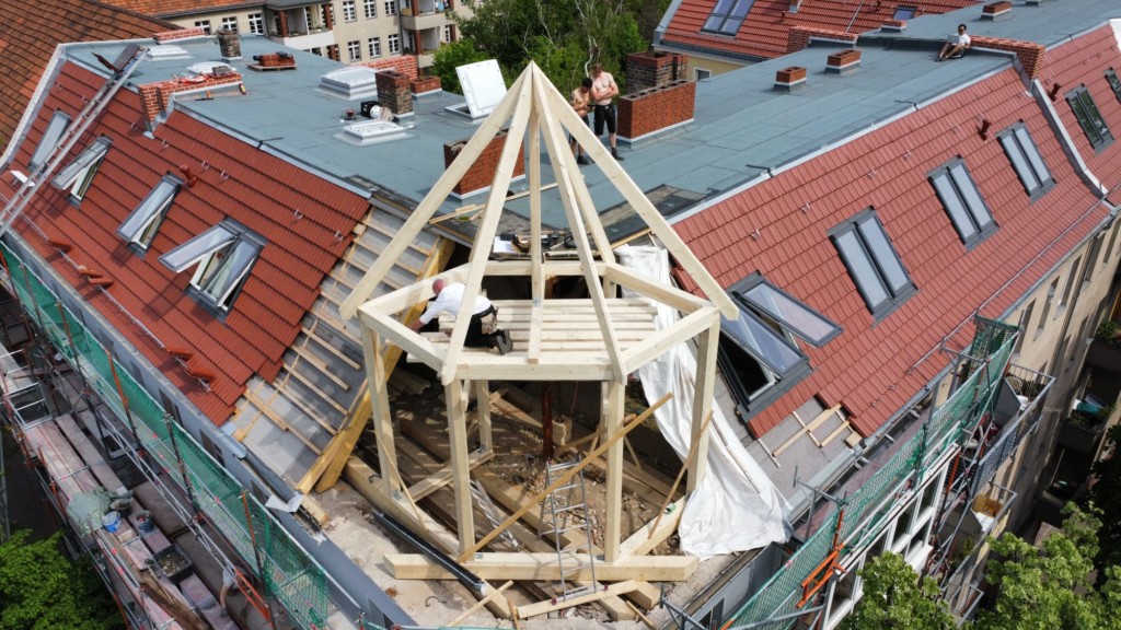 Eckdachstuhl Holzbau Peters seitlich